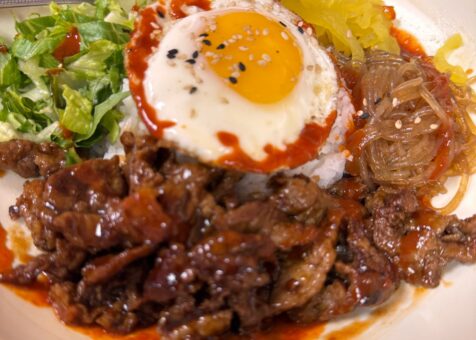 Bulgogi rice bowl close-up